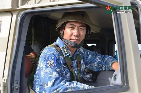 滿廣志現(xiàn)在是什么軍銜？深度解析其軍事生涯及成就，滿廣志的軍銜與軍事生涯，深度解析及成就概覽