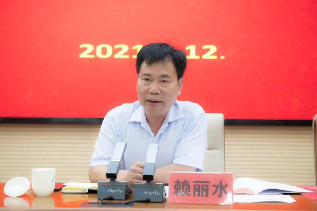 二四六香港資料期期中，深度解析與SEO優(yōu)化策略，深度解析香港期期中資料，SEO優(yōu)化策略揭秘