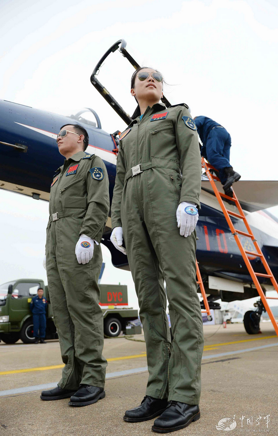 揭秘殲-10女飛行員神秘事件，真相探尋與反思，揭秘殲-10女飛行員神秘事件，探尋真相與反思之路