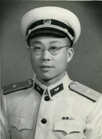 揭秘，35歲的少將是否可能？，揭秘，35歲能否成為少將？