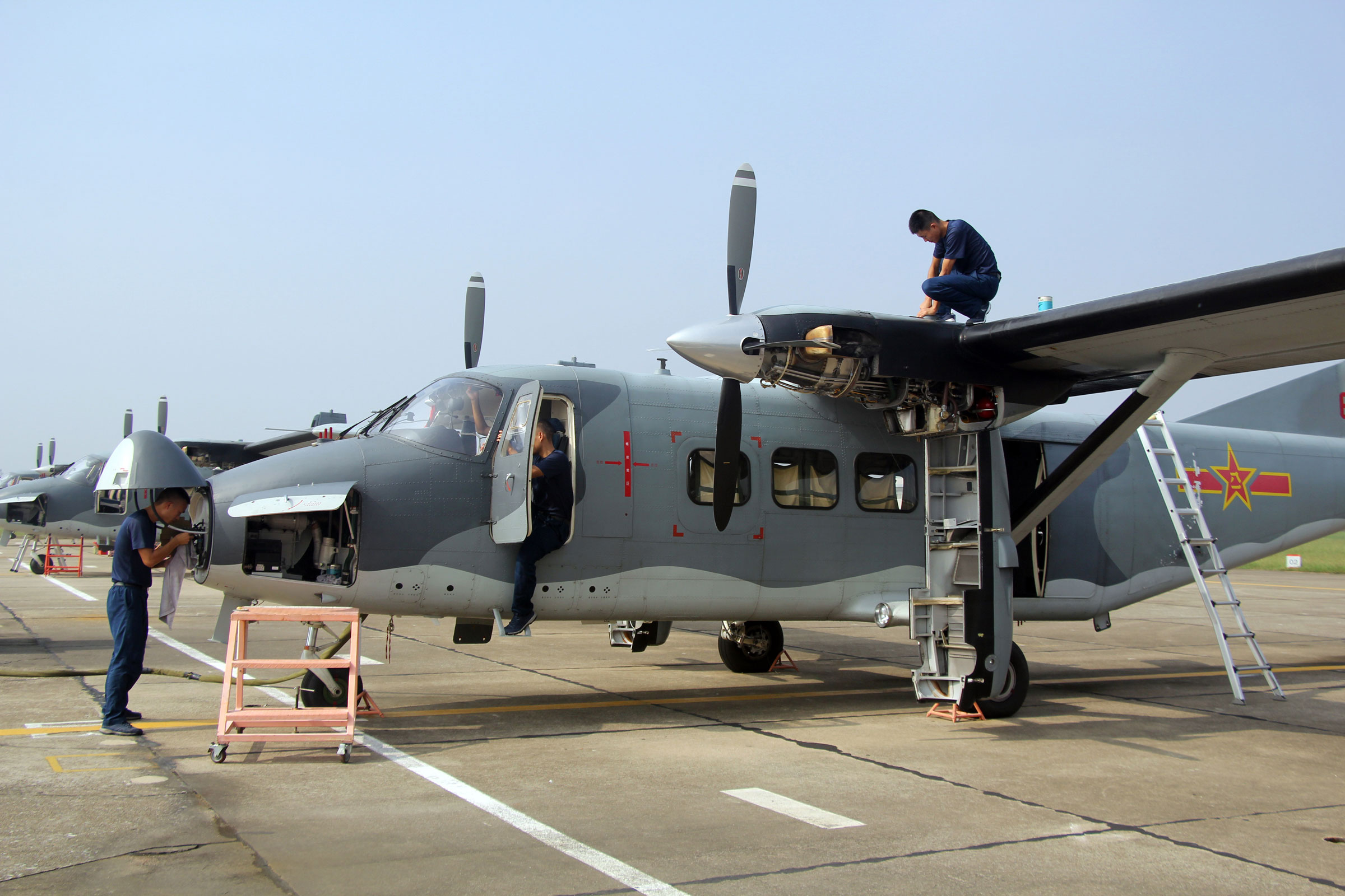 運(yùn)12運(yùn)輸機(jī)，歷史、特點(diǎn)與未來發(fā)展，運(yùn)12運(yùn)輸機(jī)，歷史沿革、特點(diǎn)解析及未來展望