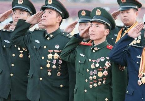 軍士長是什么級別？深入了解軍士長的職責(zé)與地位，軍士長的職責(zé)與地位，揭秘軍士長的級別與角色