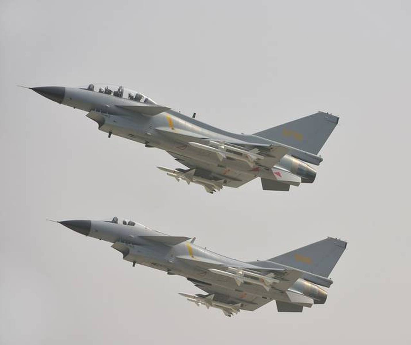 全球最丑戰(zhàn)斗機(jī)殲-10，深度解析與探討，深度解析與探討，全球最丑戰(zhàn)斗機(jī)殲-10的優(yōu)劣與挑戰(zhàn)