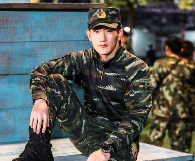 何捷個(gè)人資料