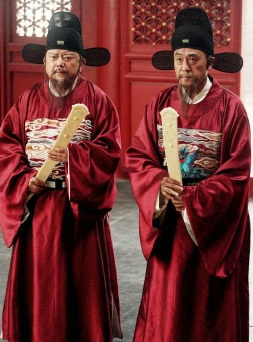 神秘預(yù)言與傳奇色彩