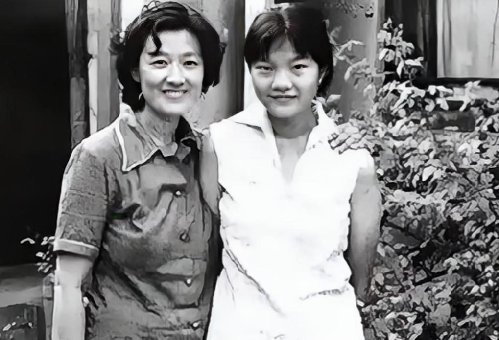 陳凱歌前妻，一位被時(shí)光溫柔以待的女神，陳凱歌前妻，時(shí)光中的女神