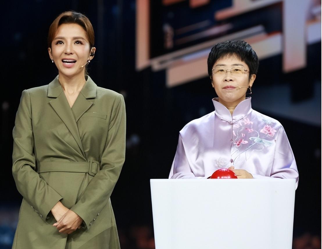 主持人朱迅的個人資料，朱迅個人資料簡介