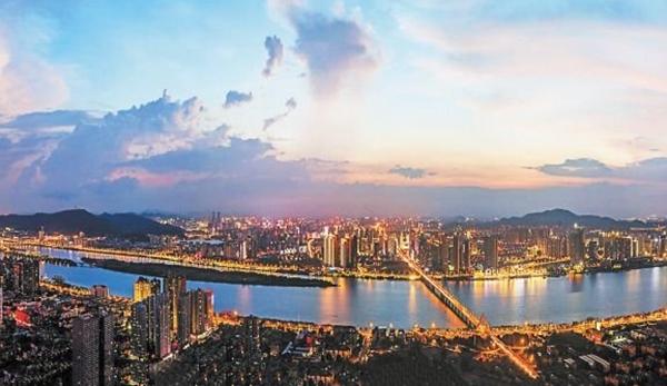 湖南旅游攻略，必去十大景點(diǎn)推薦，湖南旅游攻略，十大必去景點(diǎn)推薦