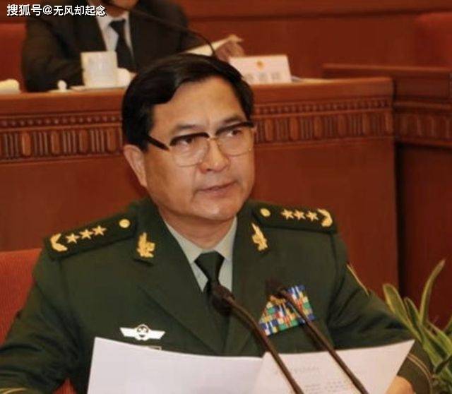 少將中將上將退休年齡，中國(guó)軍事領(lǐng)導(dǎo)層退休年齡制度的解析，中國(guó)軍事領(lǐng)導(dǎo)層退休年齡制度解析，少將、中將、上將的退休年齡探討