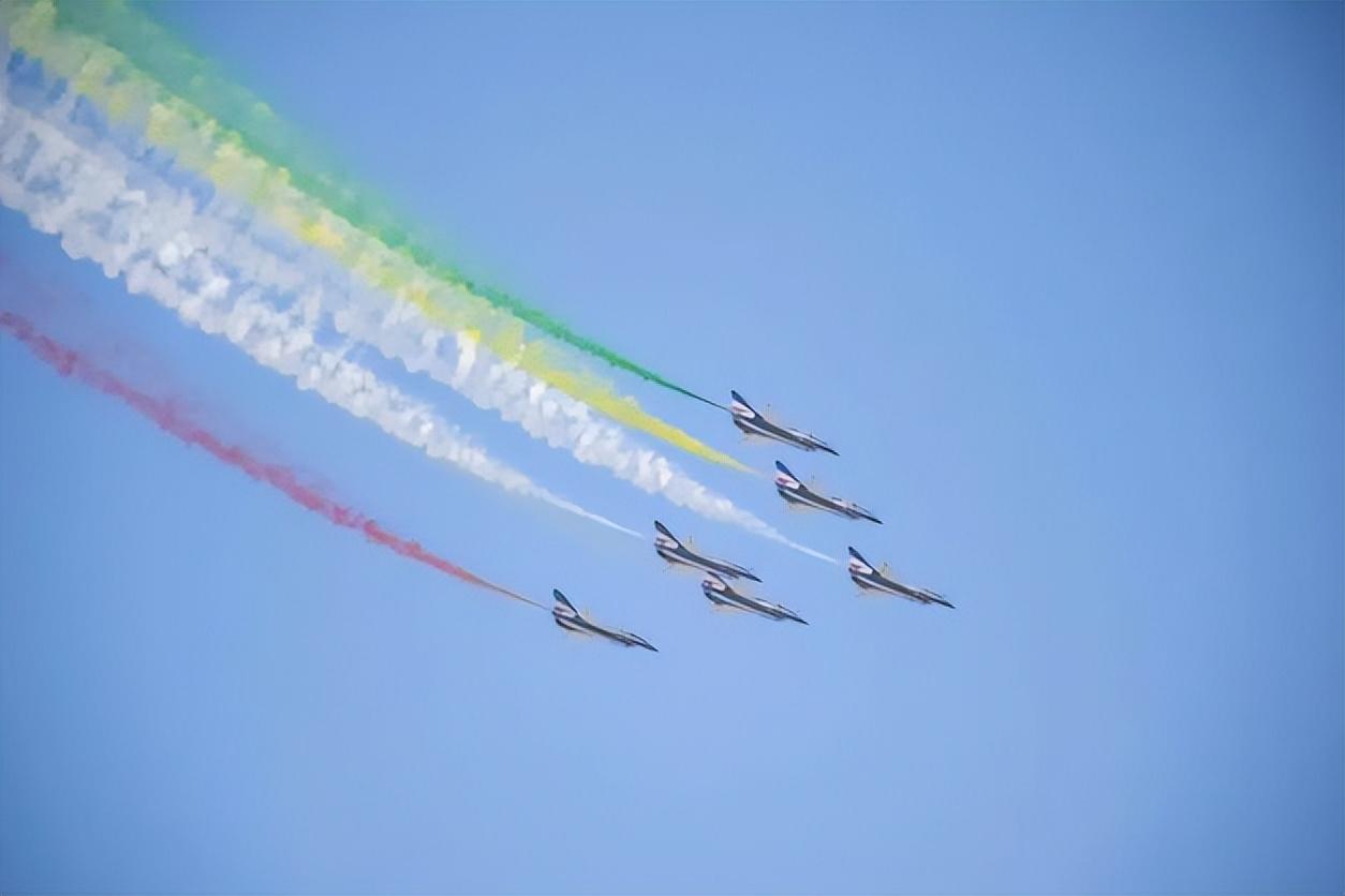 中國戰(zhàn)斗機殲-35，性能卓越的前沿戰(zhàn)斗力量，中國殲-35戰(zhàn)斗機，卓越性能的前沿戰(zhàn)斗力量