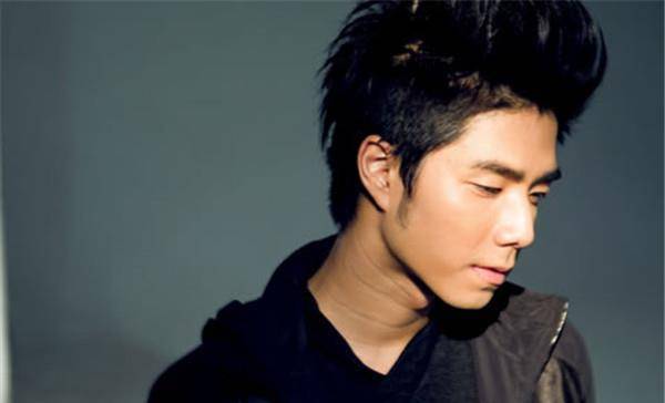 袁成杰為何不火，深度解析其現(xiàn)象背后的原因，袁成杰現(xiàn)象背后的原因深度解析，為何未能走紅？