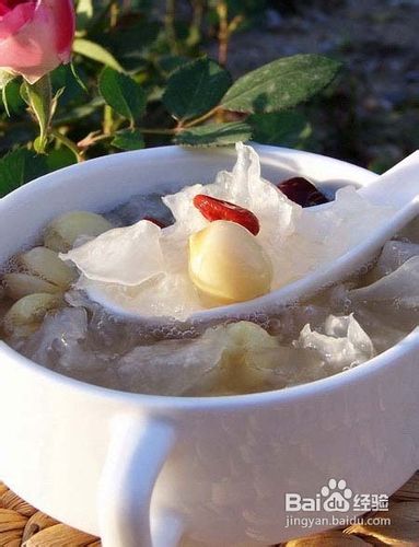銀耳蓮子湯，傳統(tǒng)美味湯品的做法與養(yǎng)生秘訣，銀耳蓮子湯，傳統(tǒng)美味與養(yǎng)生之道的完美結合